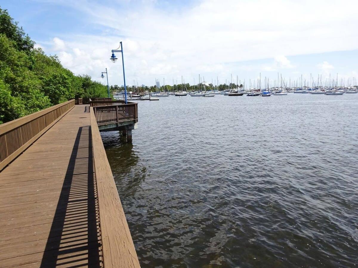 City View Balcony Steps From Restaurants, Peacock Park & Marina Miami Zewnętrze zdjęcie